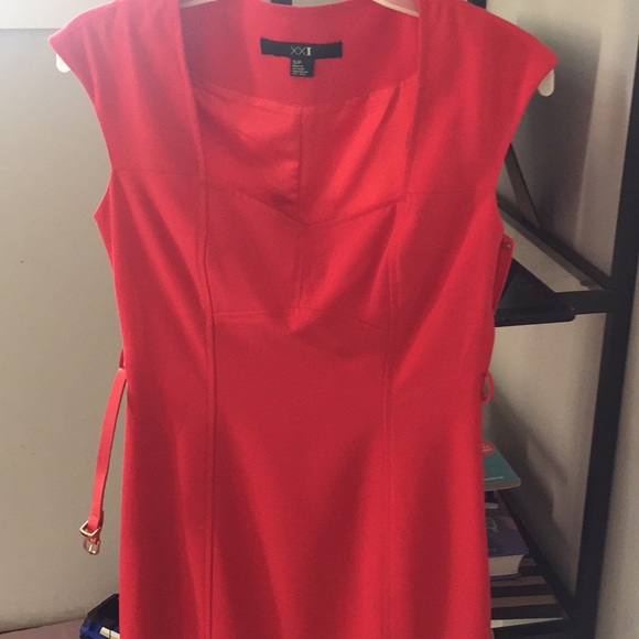 Dress - Picture 3 of 5